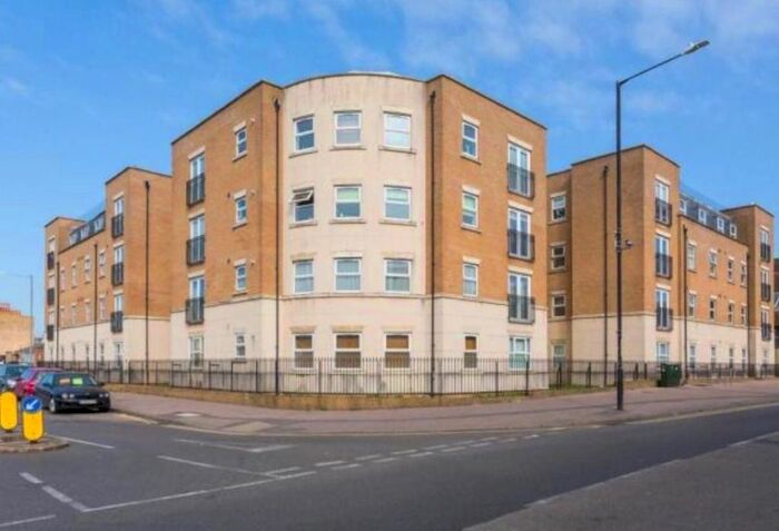 2 Bedroom Flat To Rent In Turner Heights, Zion Place, Margate, CT9