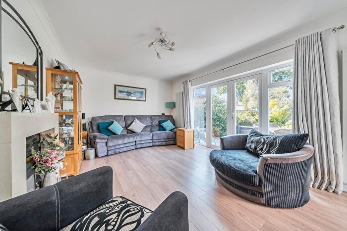 4 Bedroom Detached House For Sale In Bramley Close, Waterlooville, PO7