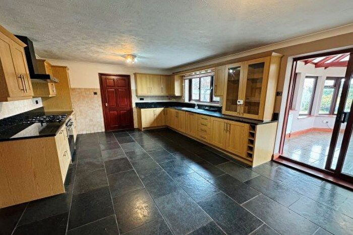 6 Bedroom Property To Rent In Station Road, Carmarthen, SA32