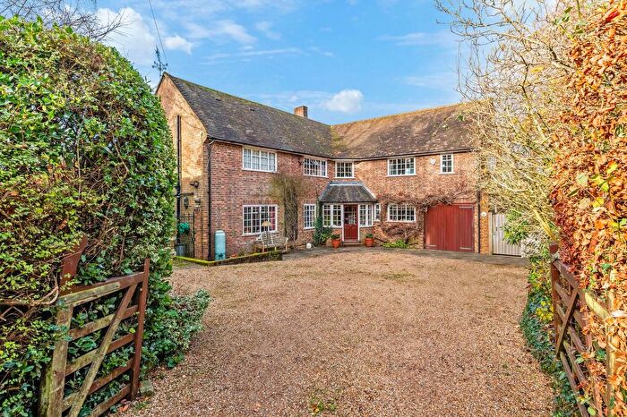 4 Bedroom Detached House For Sale In Sandy Lane, Bletchingley, Redhill, RH1