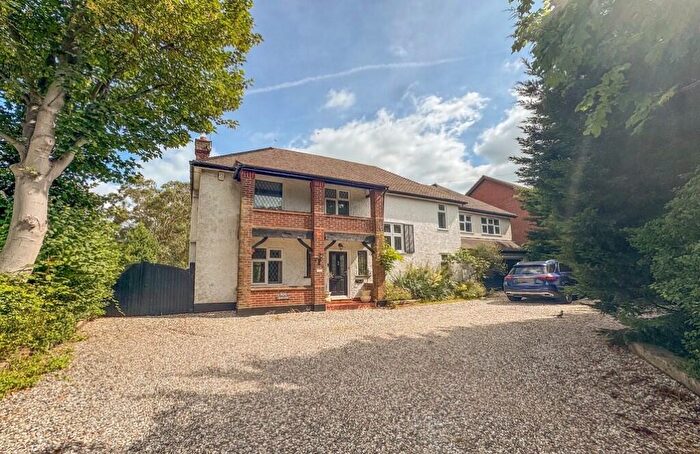 5 Bedroom Detached House To Rent In Southend Road, Wickford, SS11