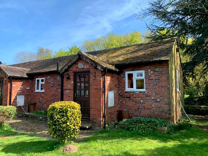 1 Bedroom Flat To Rent In Giantswood Lane, Hulme Walfield, Congleton CW12