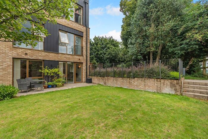 1 Bedroom Property For Sale In The Orpines, Wateringbury, ME18