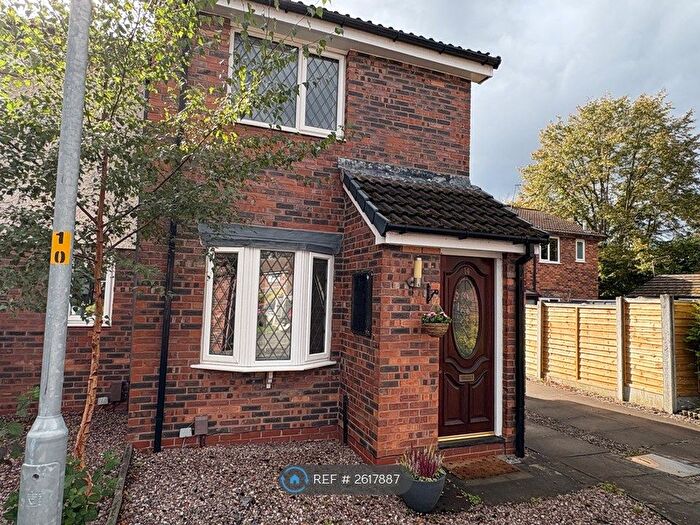2 Bedroom Semi-Detached House To Rent In Chepstow Close, Warrington, WA5