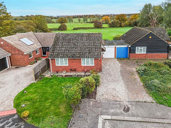 2 Bedroom Bungalow For Sale In White Mead, Chelmsford, CM1