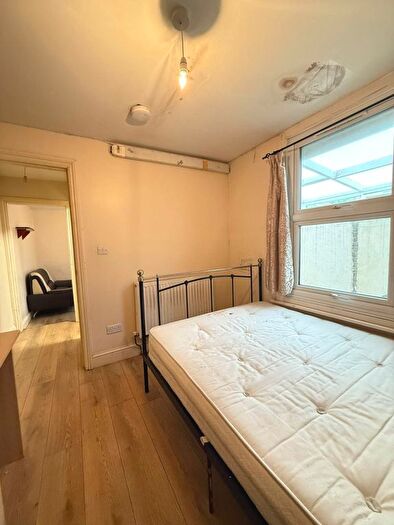 1 Bedroom Flat To Rent In Endsleigh Road, Southall, UB2