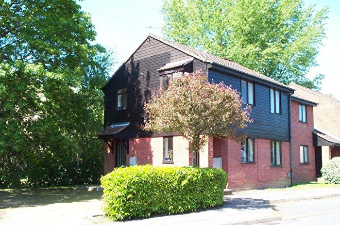 1 Bedroom Apartment To Rent In Millstream Close, Hitchin, SG4