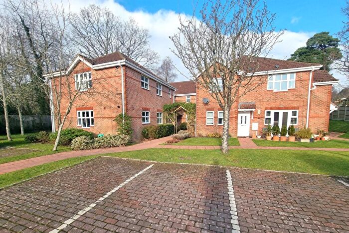 2 Bedroom Flat To Rent In Hiltingbury, SO53