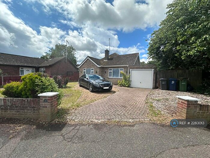 3 Bedroom Bungalow To Rent In Mayfield Road, Huntingdon, PE29