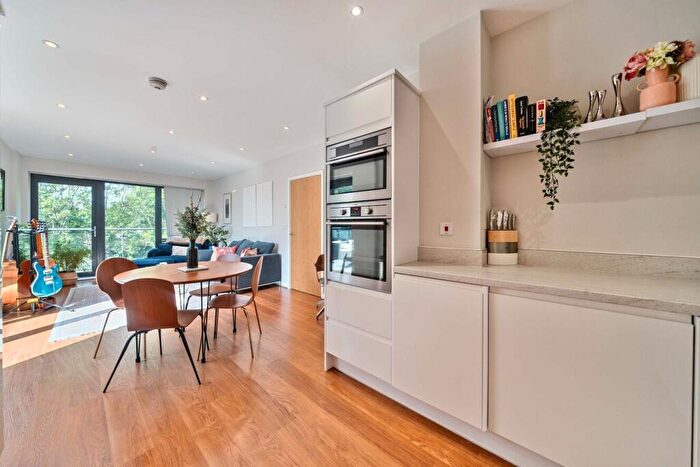 2 Bedroom Flat For Sale In Boundaries Road, London, Greater London, SW12