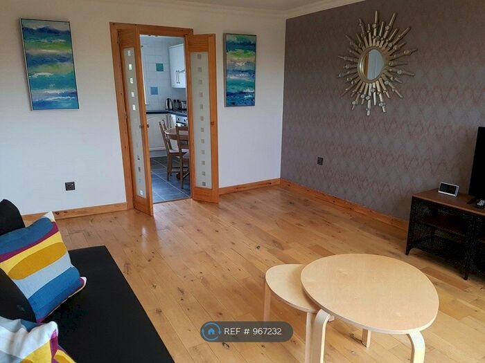 3 Bedroom Flat To Rent In Rosemount Street, Glasgow, G21