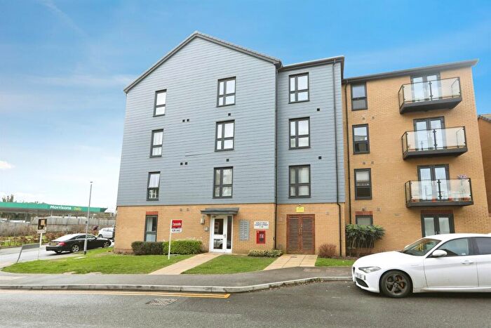2 Bedroom Flat For Sale In Church Street, Sittingbourne, ME10