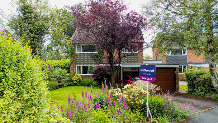 4 Bedroom Detached House For Sale In Worthington Close, Macclesfield, SK11