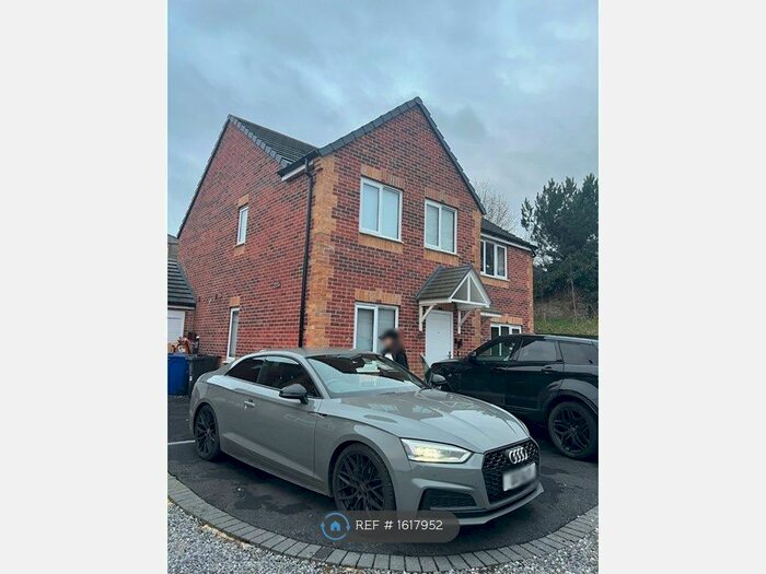 3 Bedroom Semi-Detached House To Rent In Tomlinson Place, Rishton, Blackburn, BB1