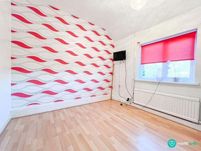 2 Bedroom Semi-Detached House For Sale In Everingham Road, Longley, S5