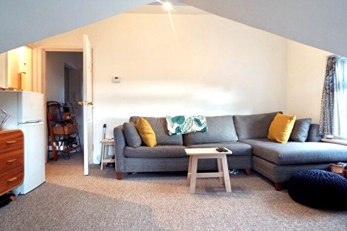 1 Bedroom Flat To Rent In Argyll Road, Bournemouth, BH5