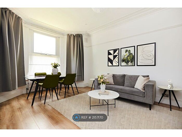 2 Bedroom Flat To Rent In Conyers Road, London, SW16