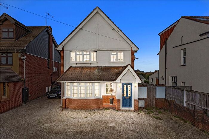 4 Bedroom Detached House For Sale In Baddow Road, Chelmsford, Essex, CM2