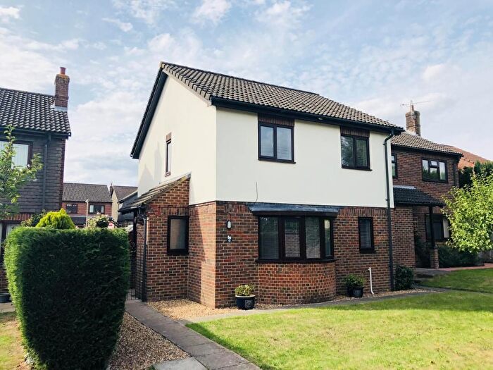 4 Bedroom Detached House For Sale In Porchester Close, Charlton, Andover, SP10