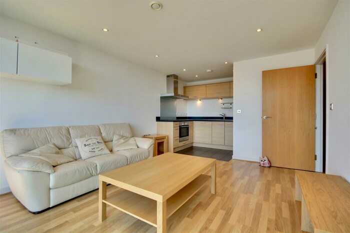 1 Bedroom Flat To Rent In Admiralty Tower, Queen Street, Portsmouth, PO1