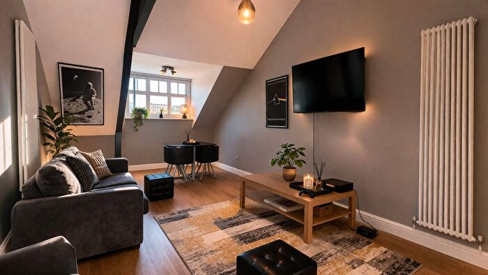 3 Bedroom Flat To Rent In Eslington Road, Jesmond, Newcastle Upon Tyne, NE2