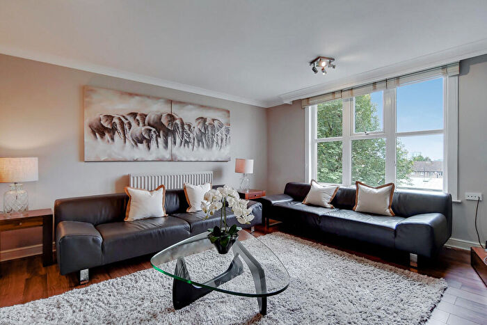 3 Bedroom Apartment To Rent In St. Johns Wood Park, London, NW8