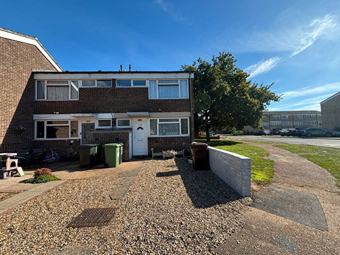 3 Bedroom Terraced House For Sale In Canterbury Way, Thetford, IP24
