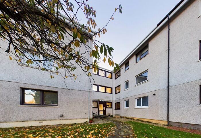 1 Bedroom Flat To Rent In Dunglass Square, Glasgow, G74
