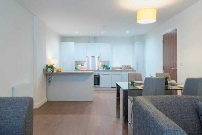 2 Bedroom Flat To Rent In St. Johns Road, Leeds, LS3