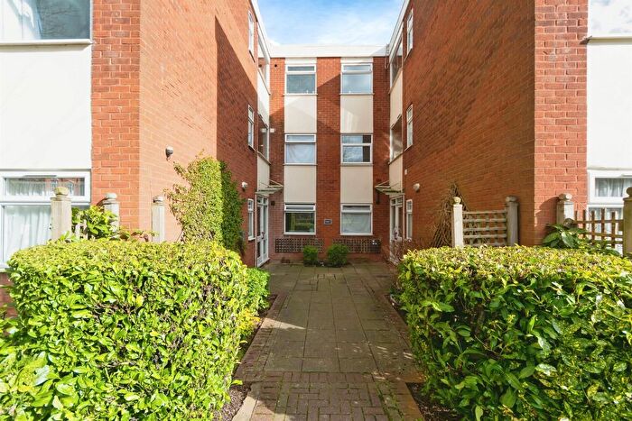 2 Bedroom Flat To Rent In Clarendon Road, Birmingham, B16