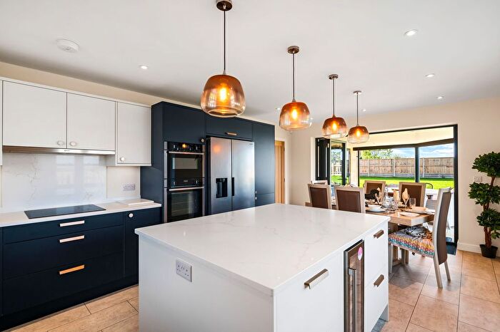 5 Bedroom Detached House For Sale In The Hawthorns, Cranwell Village, NG34