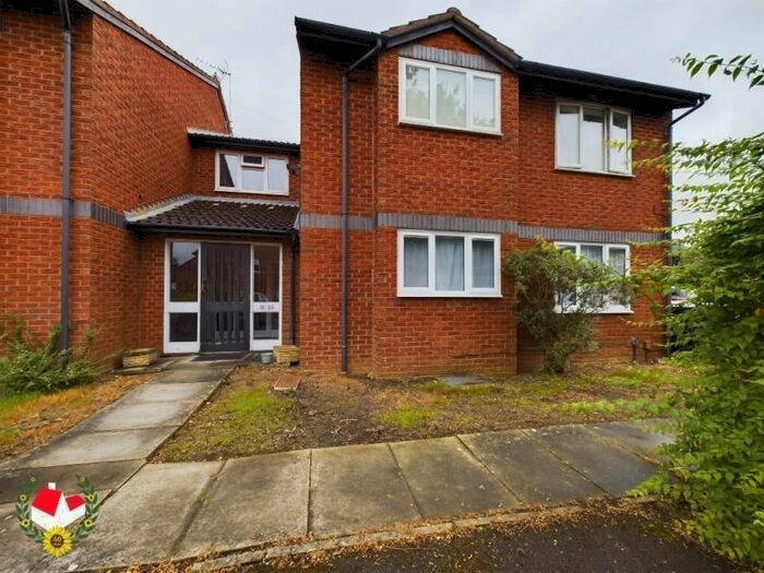 1 Bedroom Flat To Rent In Melody Way, Longlevens, Gloucester, GL2