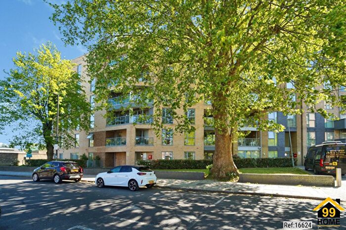 2 Bedroom Flat For Sale In Hartland House, Brixton, SW9