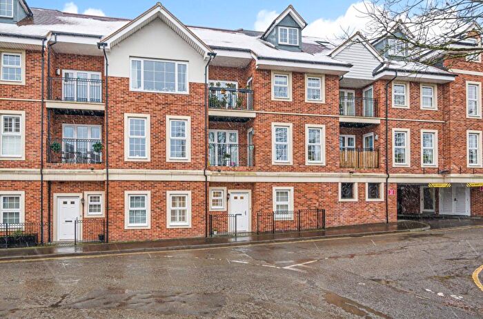 1 Bedroom Apartment To Rent In Peach Street, Wokingham, Berkshire, RG40