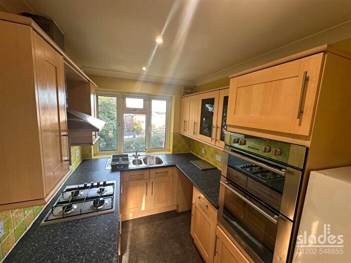 3 Bedroom Flat To Rent In Talbot Avenue, Talbot Wood, Bournemouth, BH3