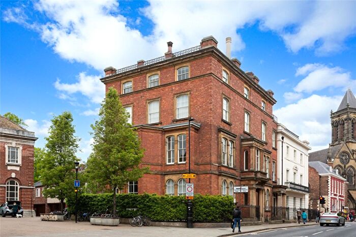 2 Bedroom Flat For Sale In Museum Street, York, North Yorkshire, YO1