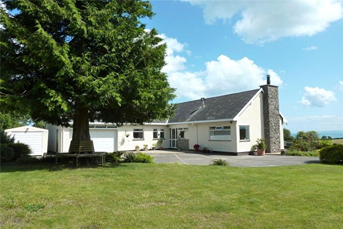 4 Bedroom Bungalow For Sale In Marianglas, Isle Of Anglesey, LL73