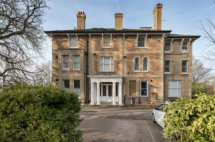 1 Bedroom Flat To Rent In Bramley Hill, South Croydon, CR2