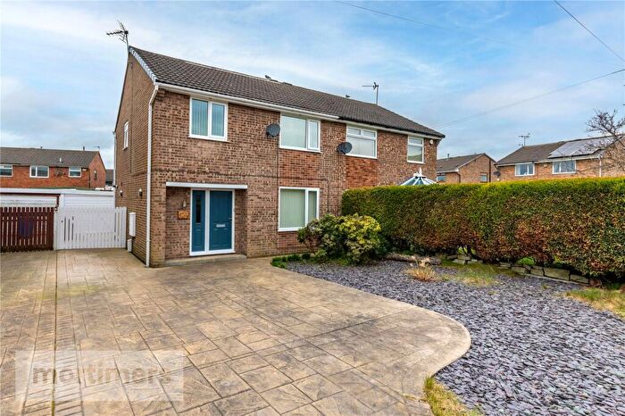 3 Bedroom Semi Detached House For Sale In Elm Close, Rishton, Blackburn, Lancashire, BB1