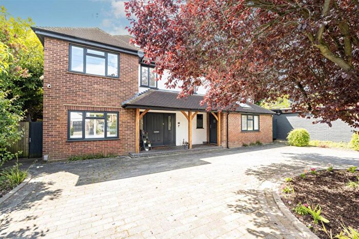 5 Bedroom Detached House For Sale In Jennings Road, St. Albans, AL1