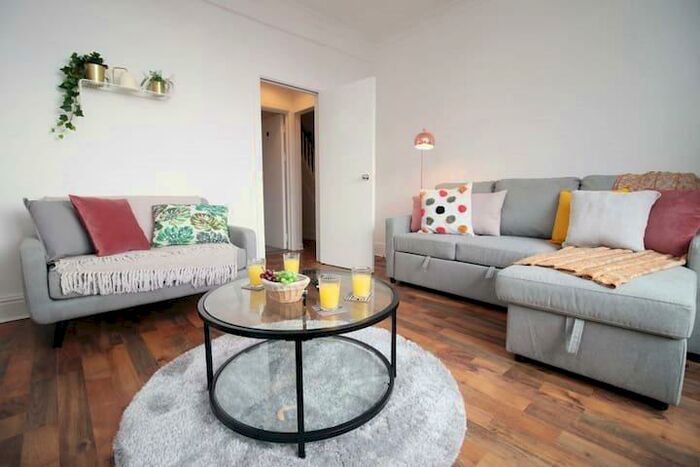 4 Bedroom House To Rent In Picton Terrace, Mount Pleasant, Swansea, SA1