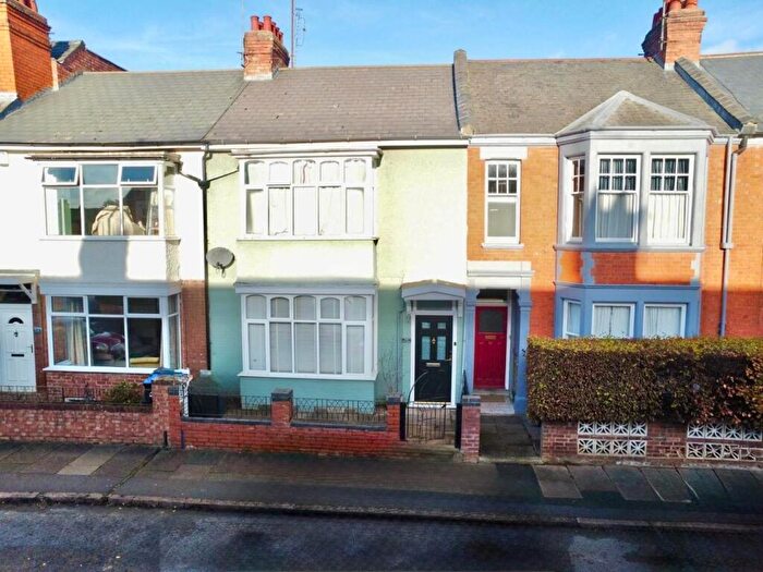 3 Bedroom Terraced House For Sale In Birchfield Road, Abington, Northampton, NN1
