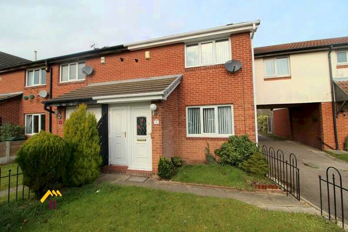 2 Bedroom Semi-Detached House To Rent In Harpenden Drive, Dunscroft, Doncaster, DN7