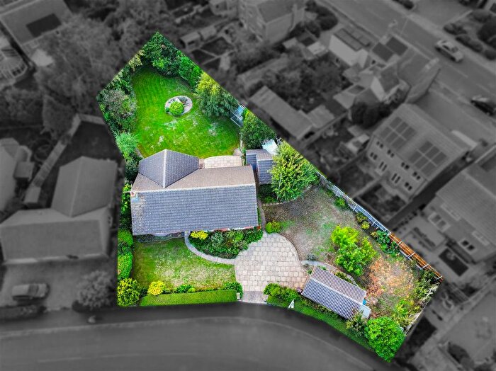 3 Bedroom Detached Bungalow For Sale In Horseshoe Road, Spalding, PE11