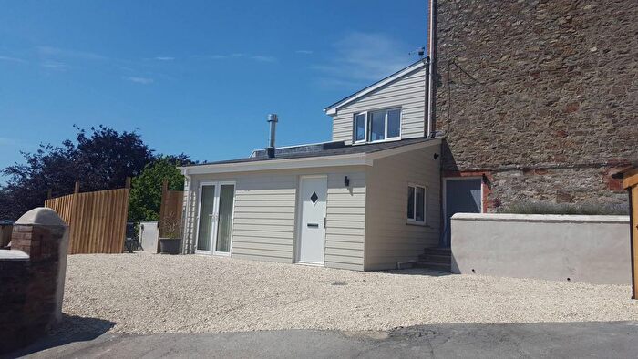2 Bedroom Flat To Rent In Sanders Lane, Bishops Tawton, EX32