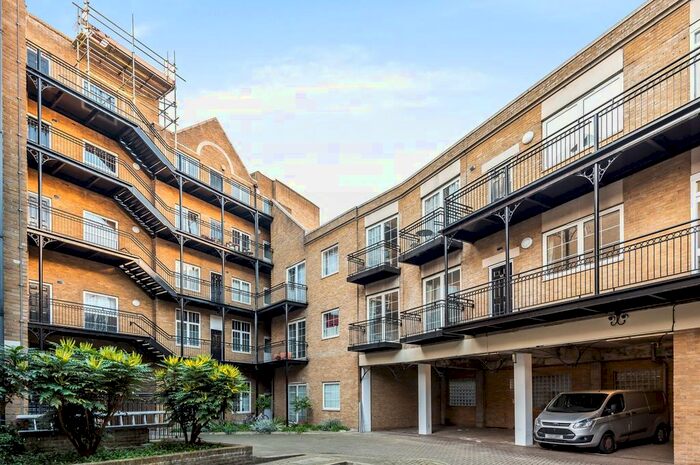 2 Bedroom Flat To Rent In Oxford Drive, London, SE1