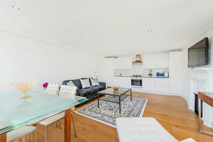 2 Bedroom Flat To Rent In Gloucester Place, London, W1U