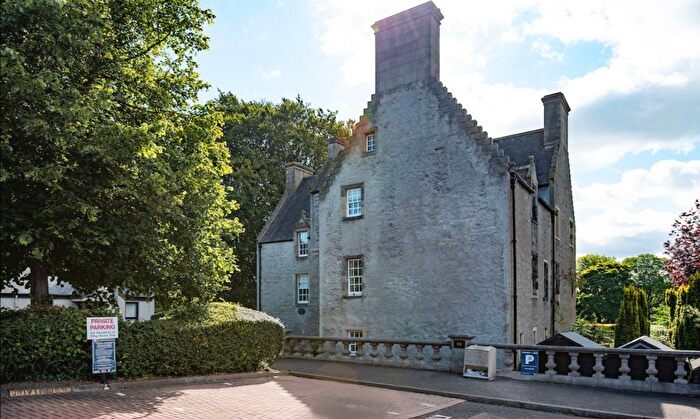 2 Bedroom Flat To Rent In Pilrig House Close, Edinburgh, EH6