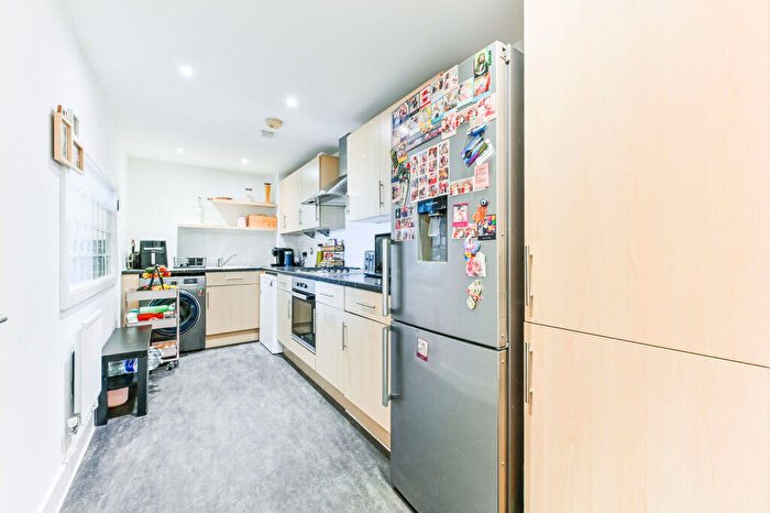 2 Bedroom Flat For Sale In Liberty Point, Croydon, CR0
