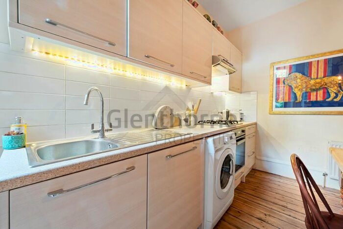 2 Bedroom Flat To Rent In Fulham Palace Road, London, SW6